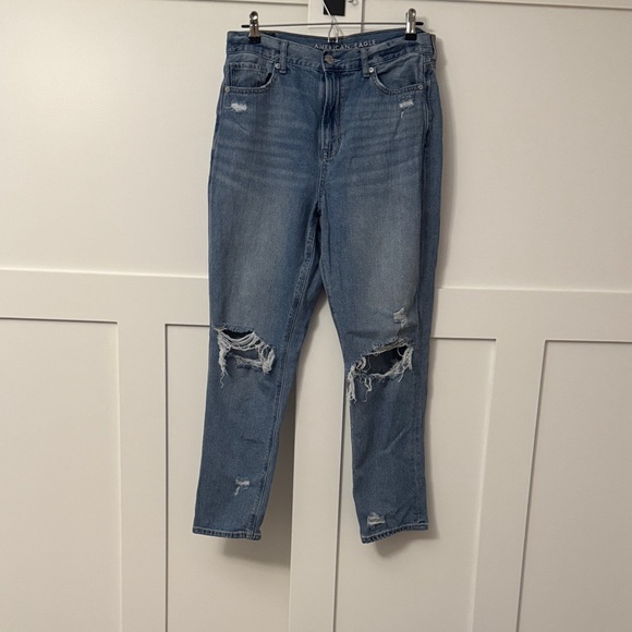 American Eagle Outfitters Women's Light Blue Ripped Jeans - Picture 1 of 9